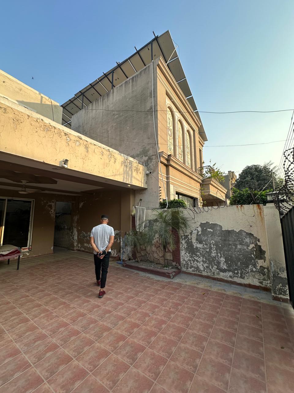 18.5 Marla House for Sale in GG Block, DHA Phase 4 Lahore – Best Price Deal