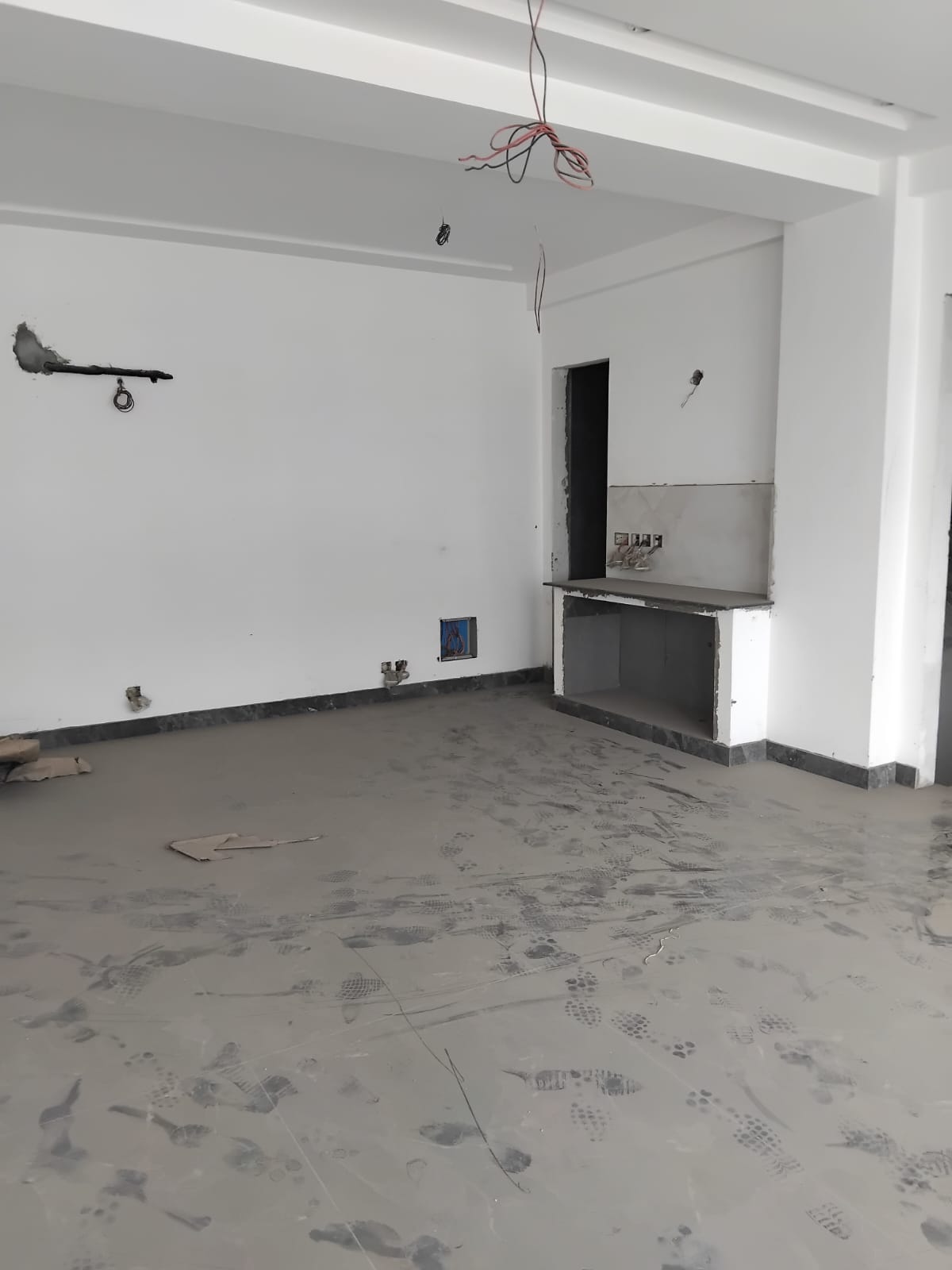 4 Marla Full Commercial Plaza for Rent in DHA Phase 6, A Block – Near Dolmen Mall