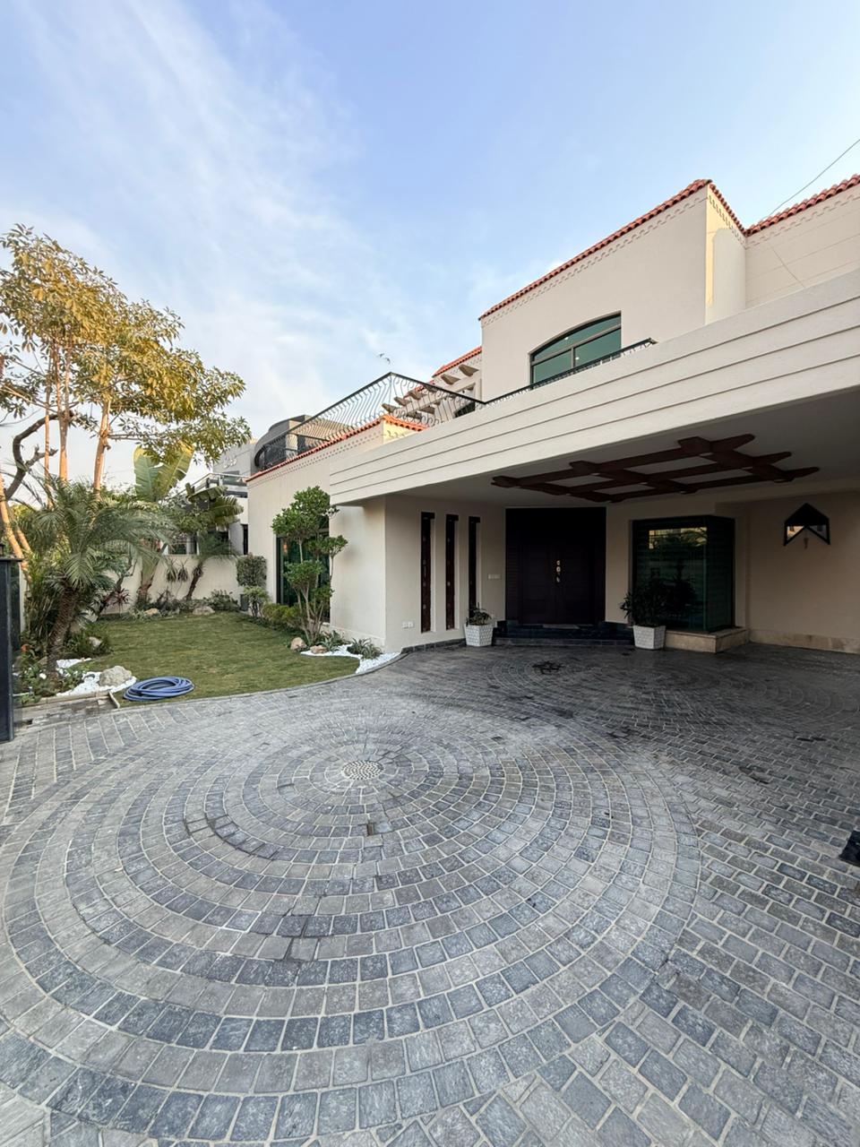 1 Kanal Fully Renovated House for Sale in DHA Phase 4 – Block GG (Prime Location)