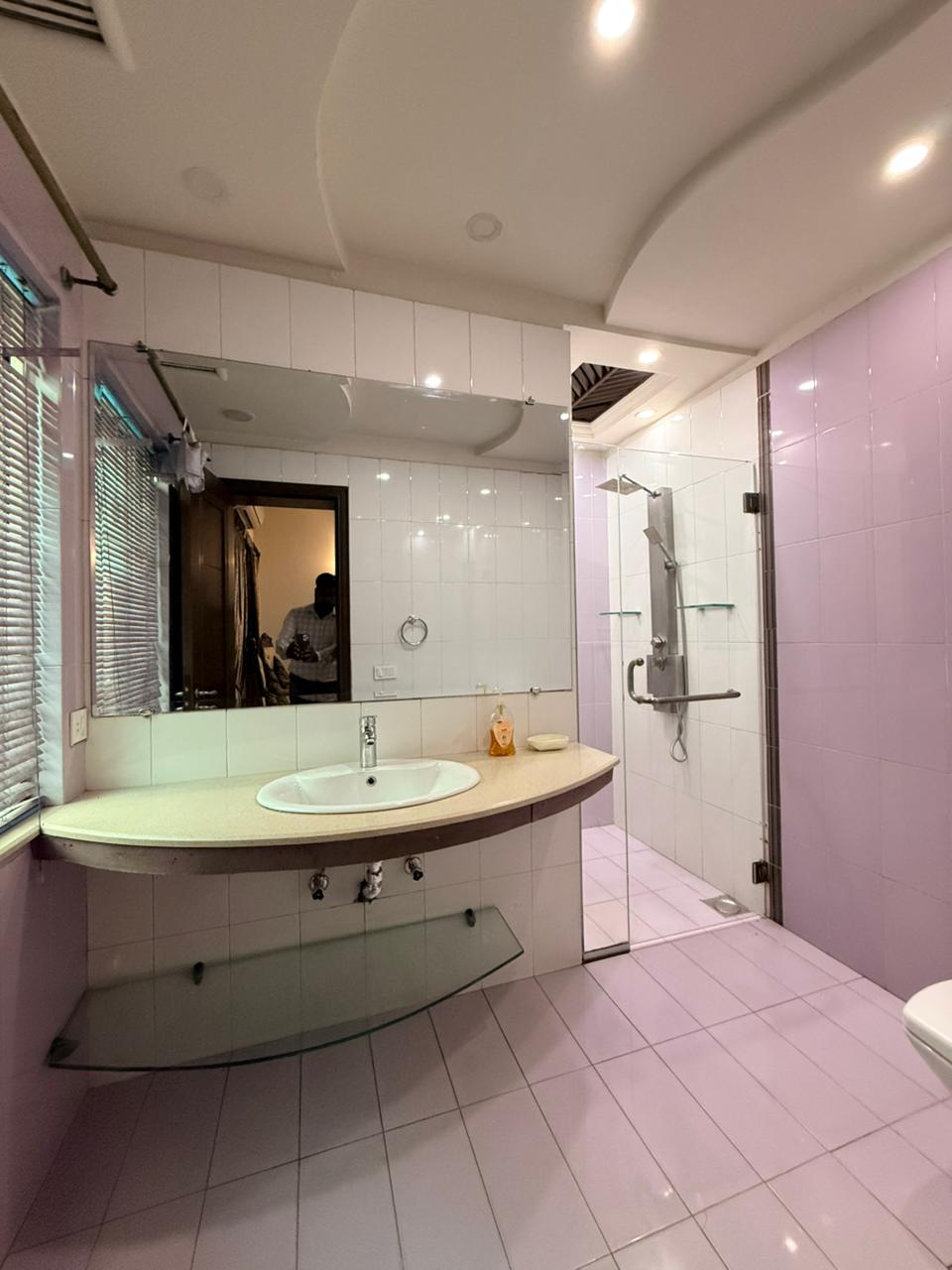 1 Kanal Fully Renovated House for Sale in DHA Phase 4 – Block GG (Prime Location)