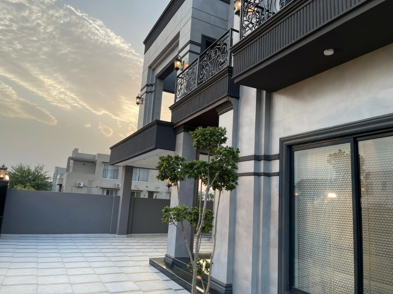 Fully Furnished 1 Kanal House for Sale – Phase 7, DHA Lahore