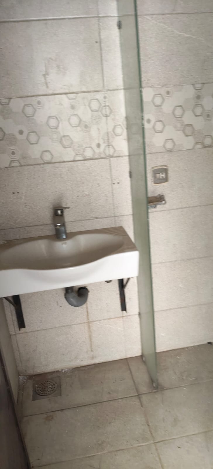 Prime 5 Marla House for Rent in Phase 6 – D Block