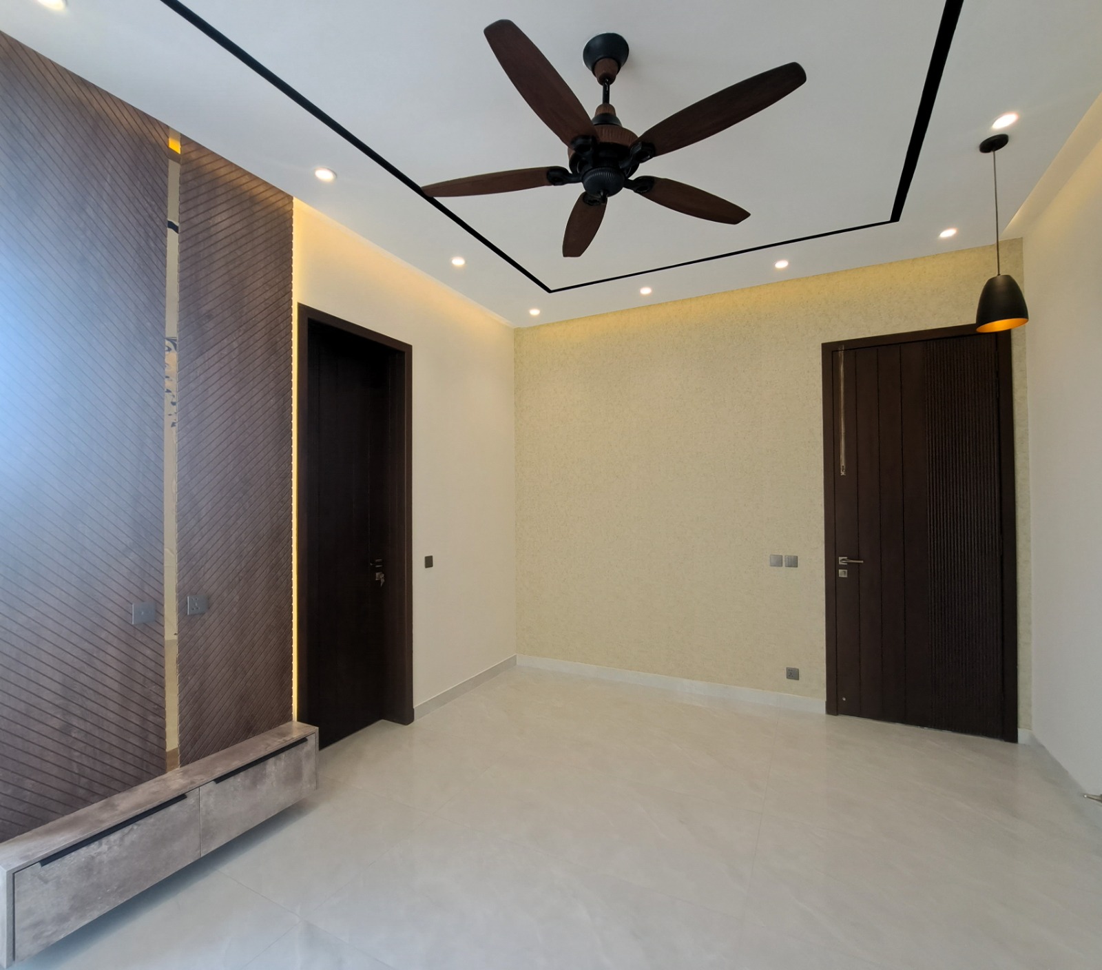 1 Kanal Brand New Luxury House for Sale on 100 Ft Road, Sector T, DHA Phase 7 Lahore