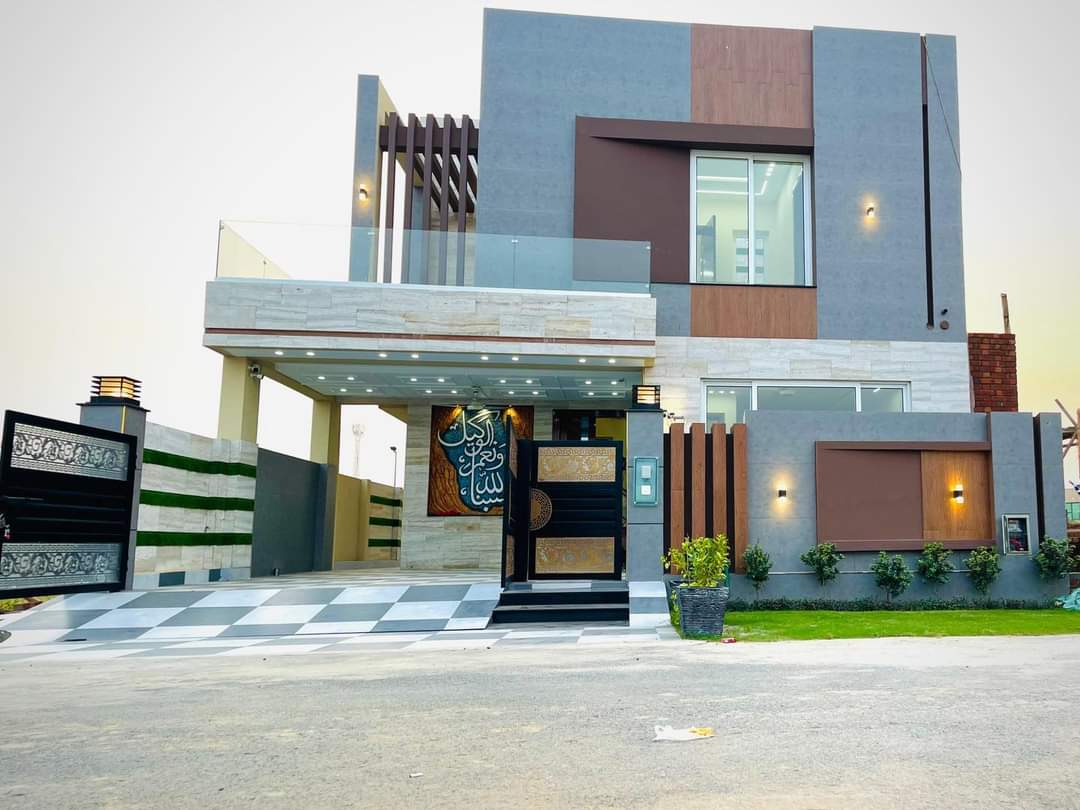 Spacious 10 Marla Outclass Bungalow for Sale in DHA Phase 4 (Owner Built)