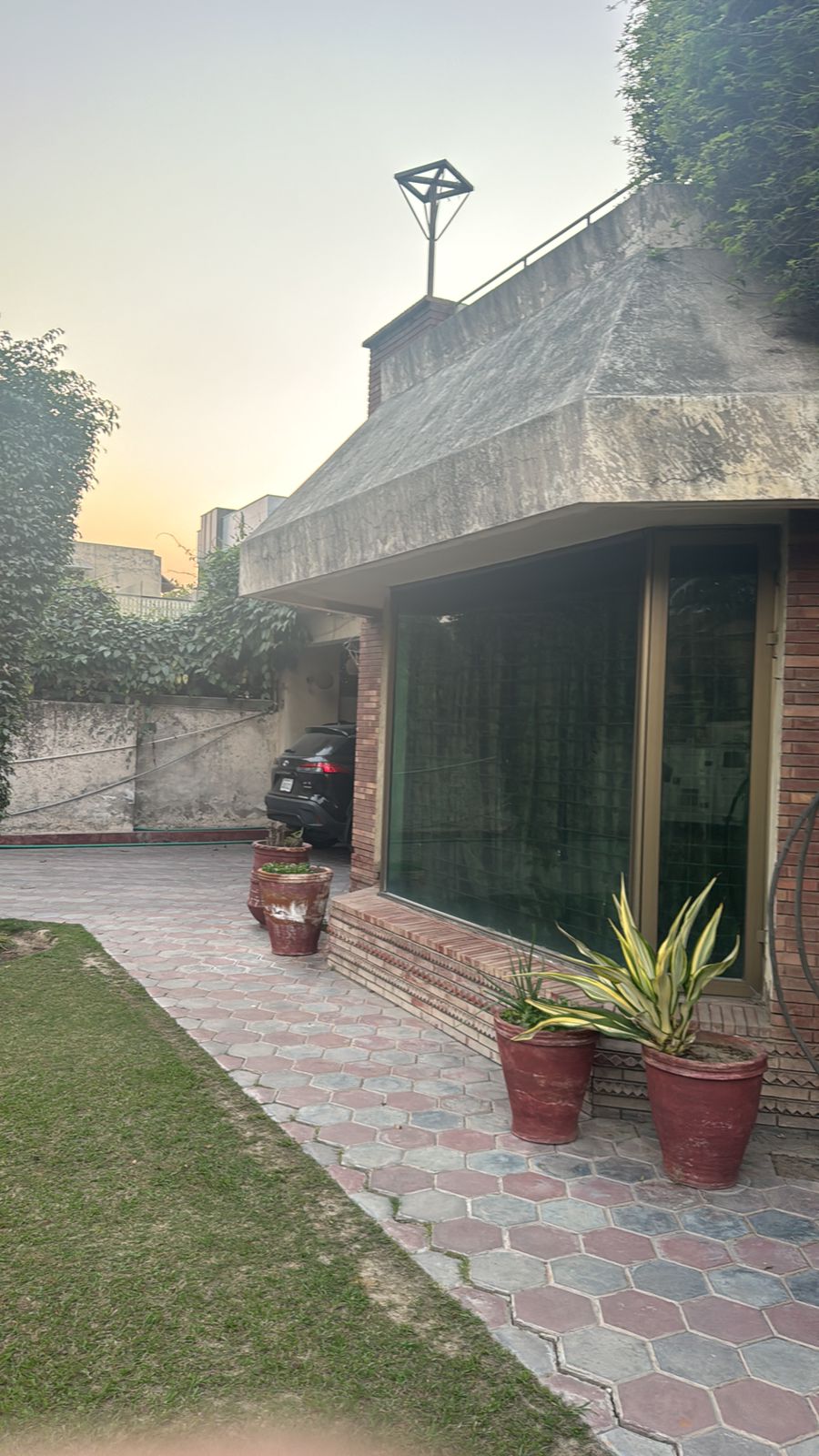 2 Kanal Red Bricks House for Sale in S Block, Phase 2, DHA Lahore
