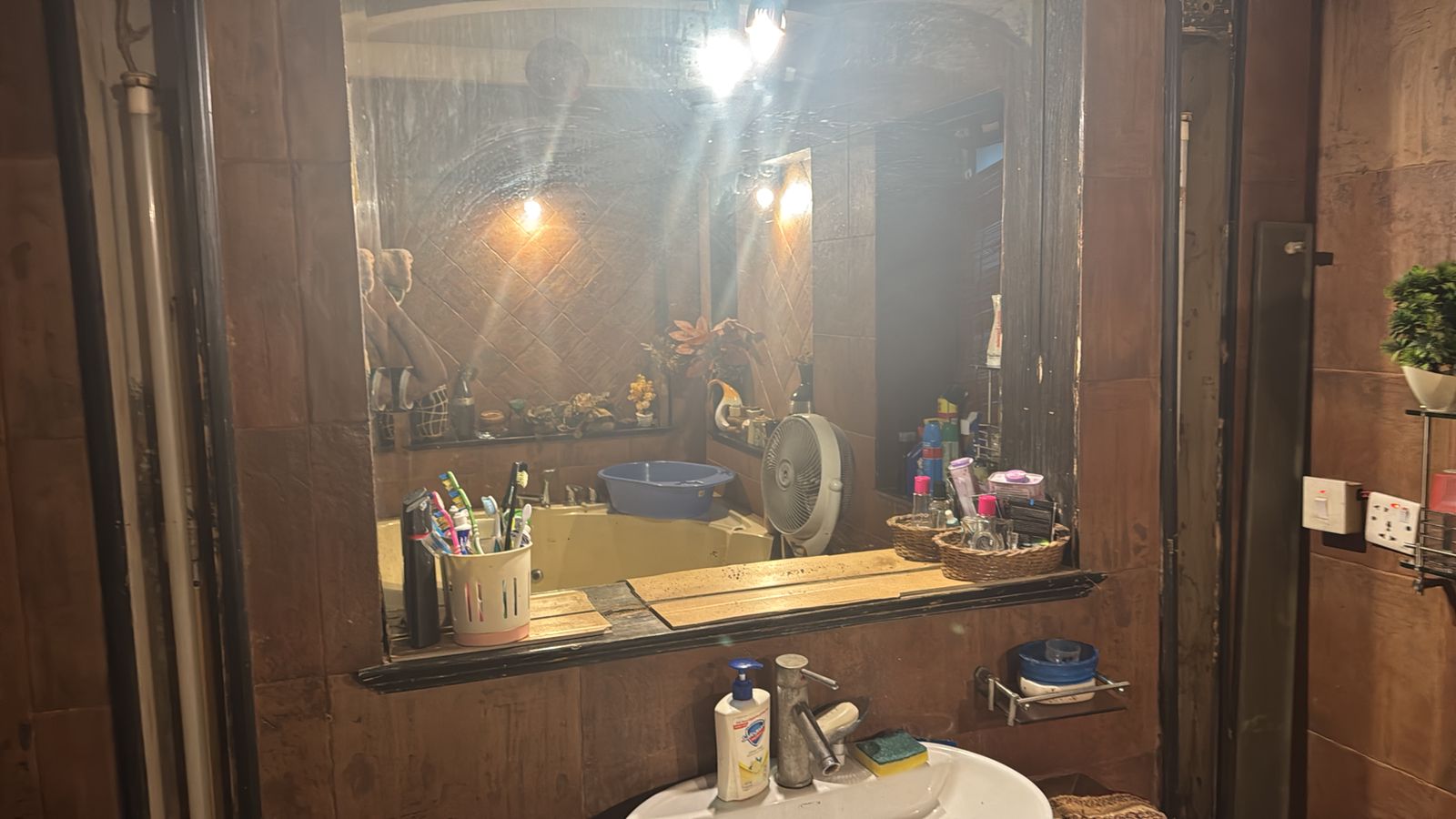 2 Kanal Red Bricks House for Sale in S Block, Phase 2, DHA Lahore