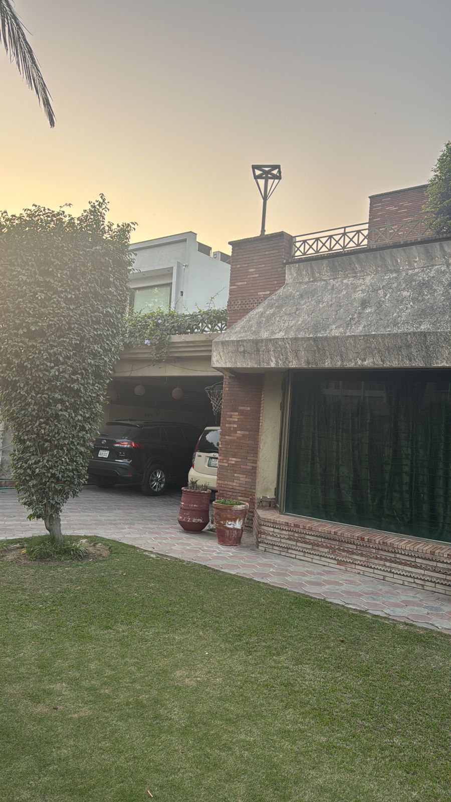 2 Kanal Red Bricks House for Sale in S Block, Phase 2, DHA Lahore