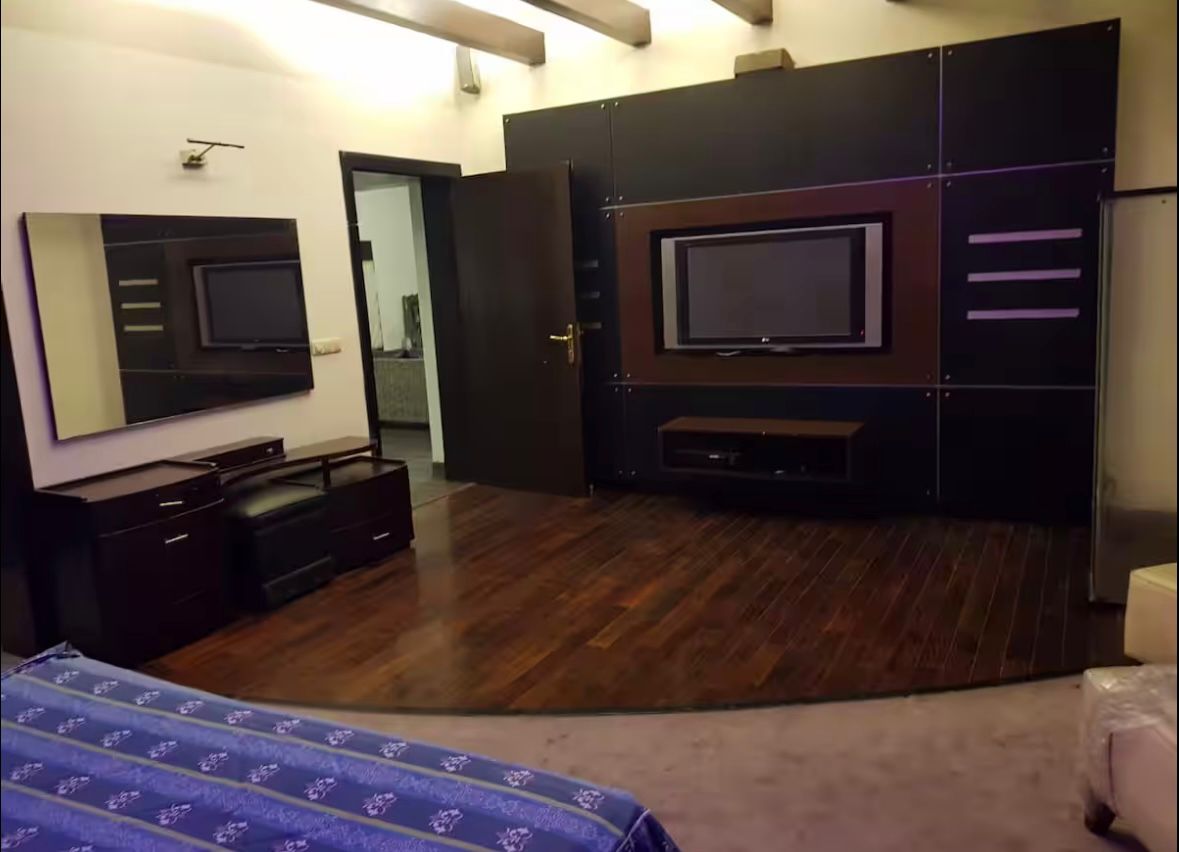 2 Kanal Red Bricks House for Sale in S Block, Phase 2, DHA Lahore