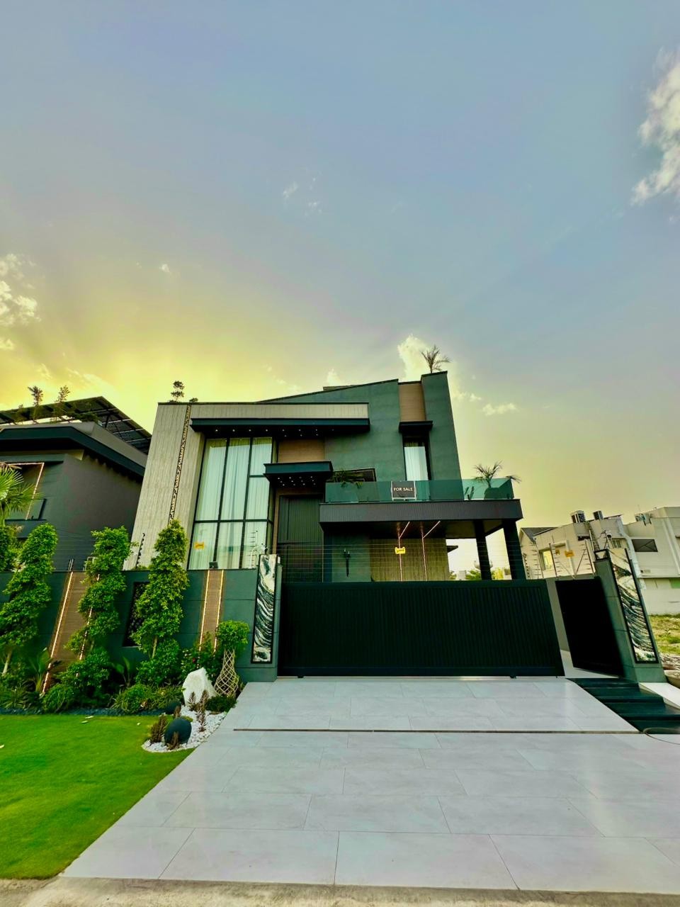 Ultra-Luxury 1 Kanal Designer House for Sale in DHA Phase 6 Lahore