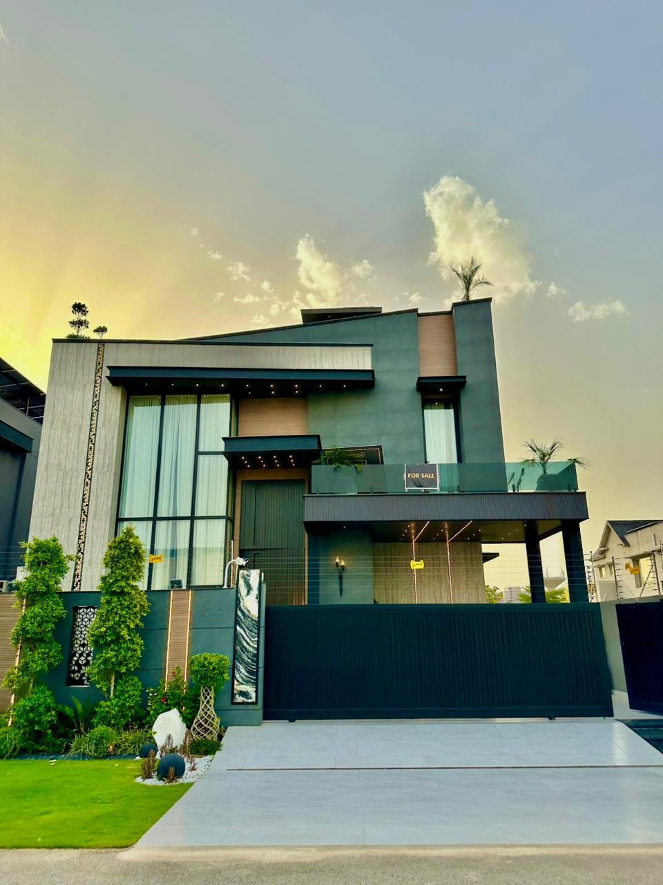 Ultra-Luxury 1 Kanal Designer House for Sale in DHA Phase 6 Lahore