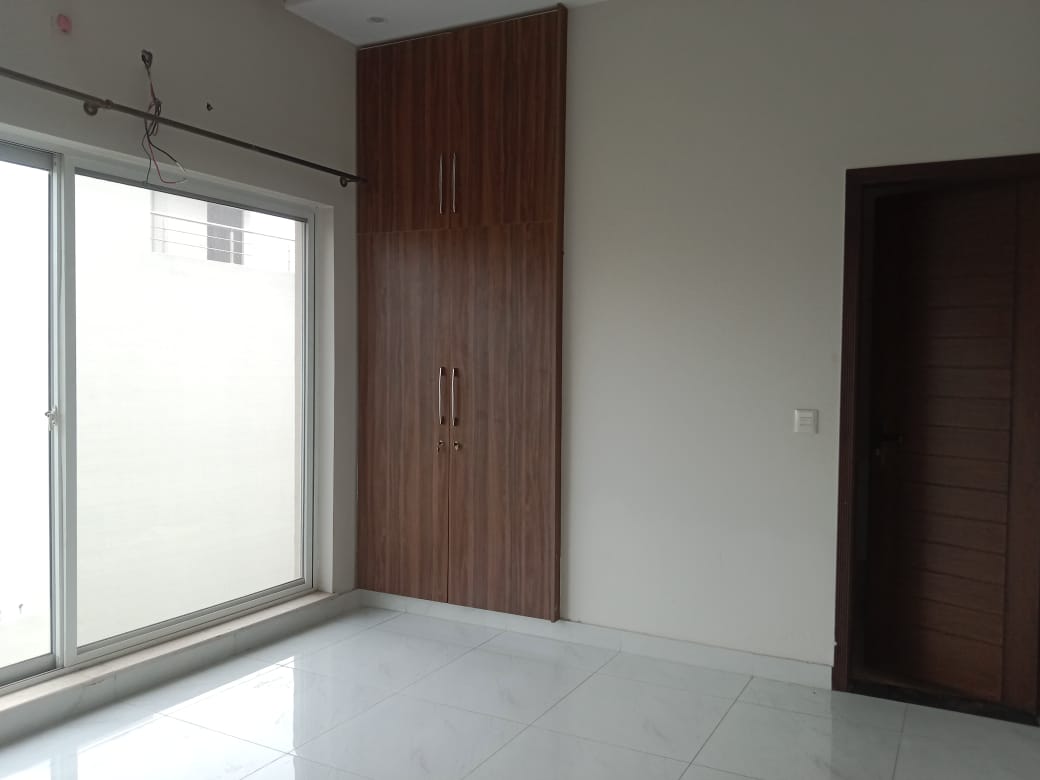 5 Marla Upper Portion for Rent in DHA 9 Town Lahore