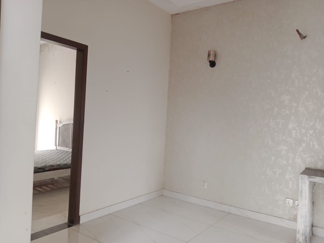 5 Marla Upper Portion for Rent in DHA 9 Town Lahore