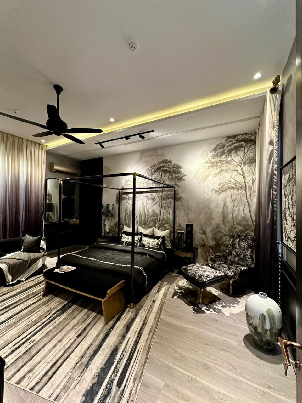 Ultra-Luxury 1 Kanal Designer House for Sale in DHA Phase 6 Lahore