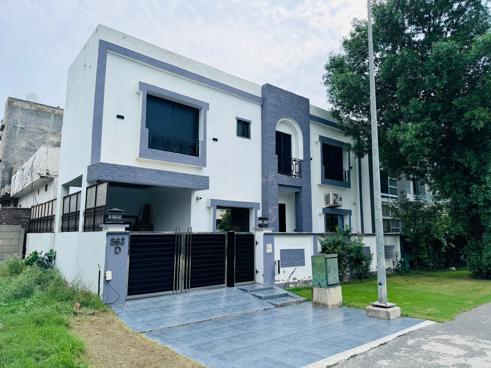 7.5 Marla Slightly Used Fully Furnished House for Sale in D Block, DHA Phase 6 Lahore