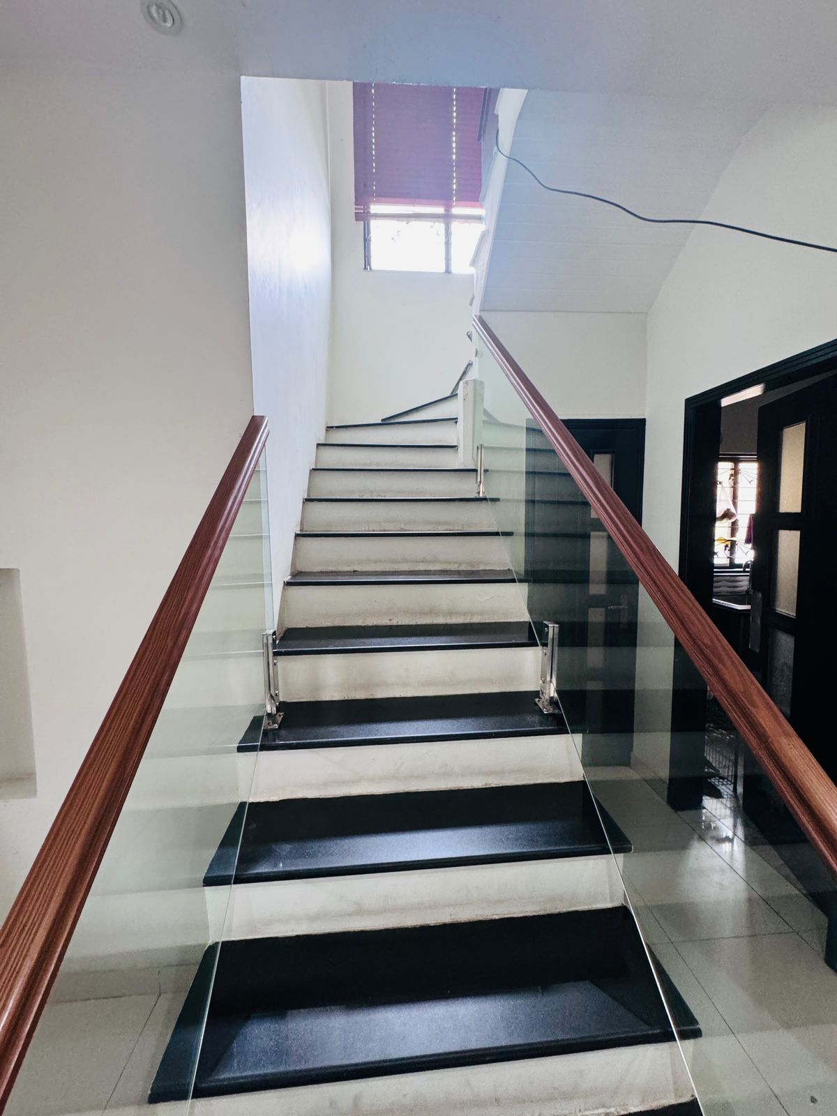 7.5 Marla Slightly Used Fully Furnished House for Sale in D Block, DHA Phase 6 Lahore