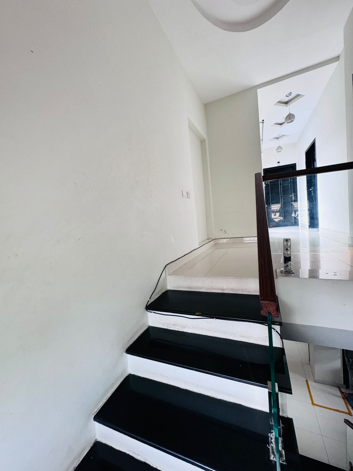7.5 Marla Slightly Used Fully Furnished House for Sale in D Block, DHA Phase 6 Lahore