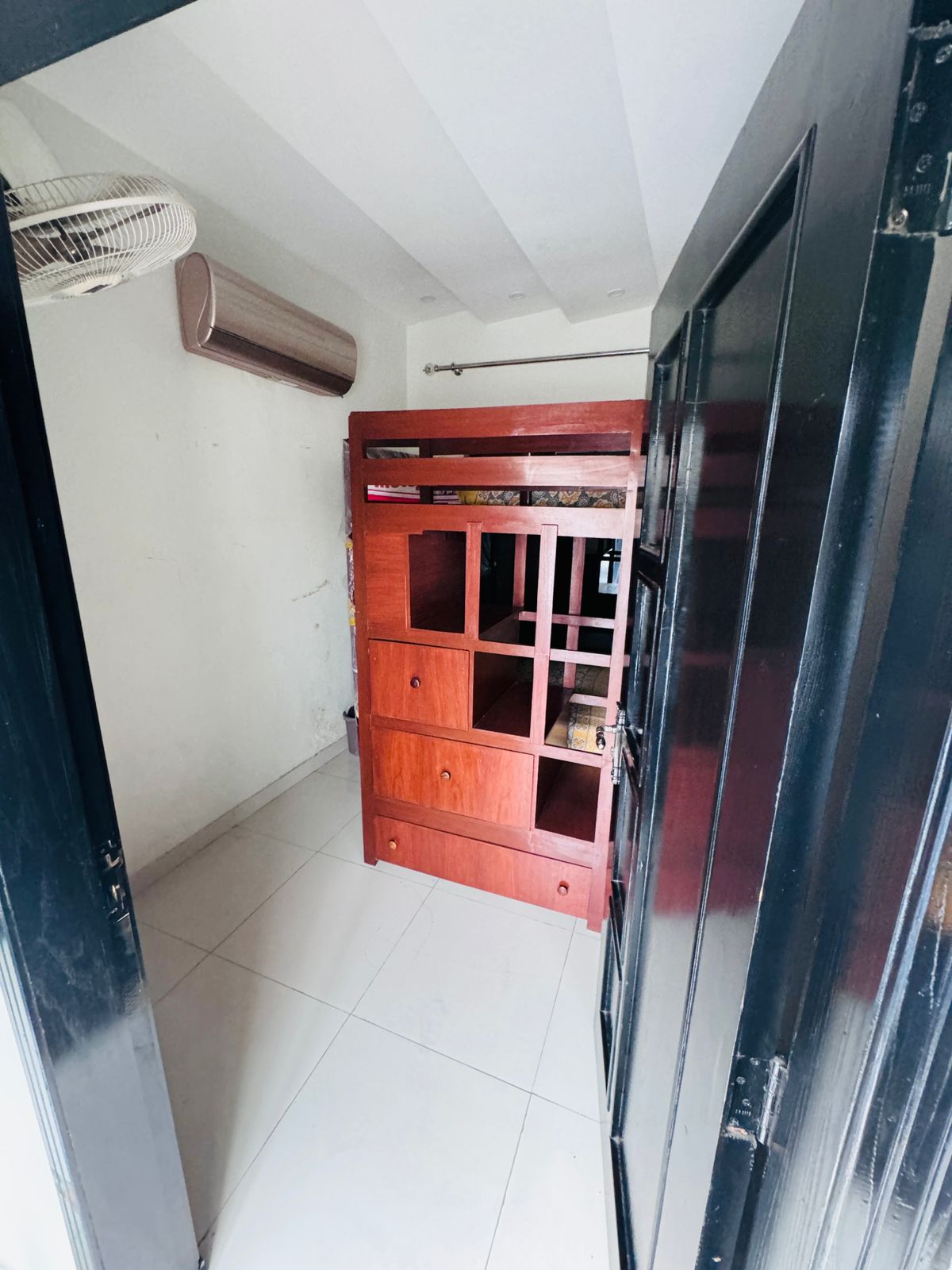 7.5 Marla Slightly Used Fully Furnished House for Sale in D Block, DHA Phase 6 Lahore