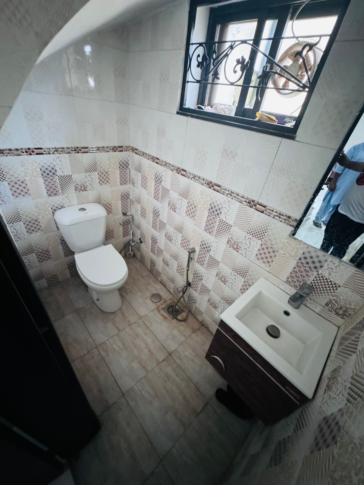 7.5 Marla Slightly Used Fully Furnished House for Sale in D Block, DHA Phase 6 Lahore