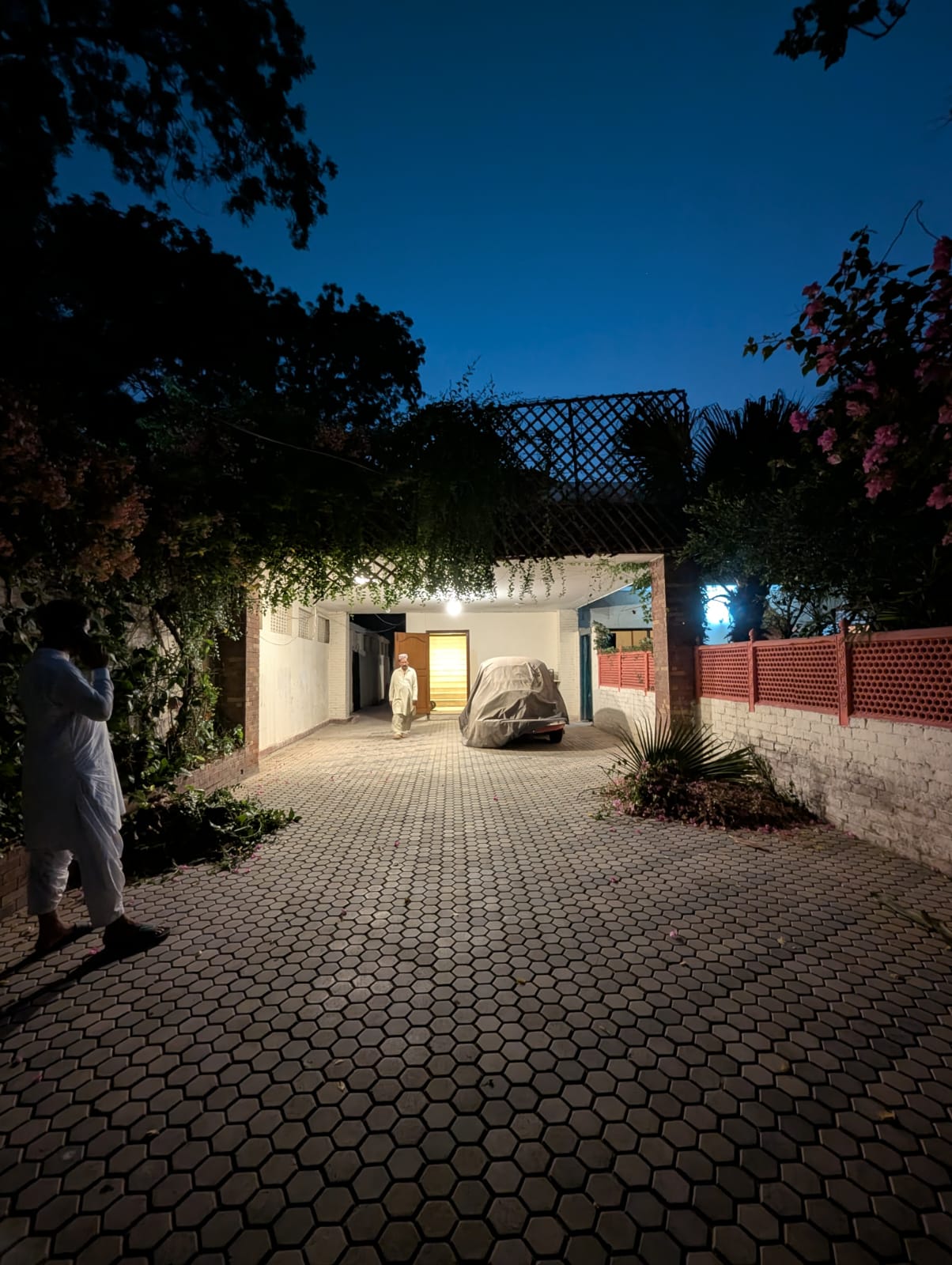 2 Kanal House for Sale on Arif Jan Road, Lahore Cantt