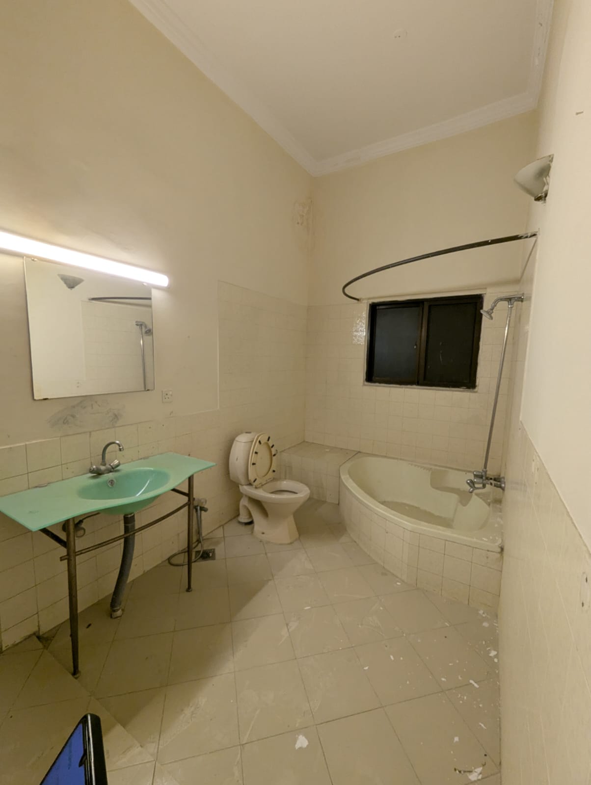 2 Kanal House for Sale on Arif Jan Road, Lahore Cantt