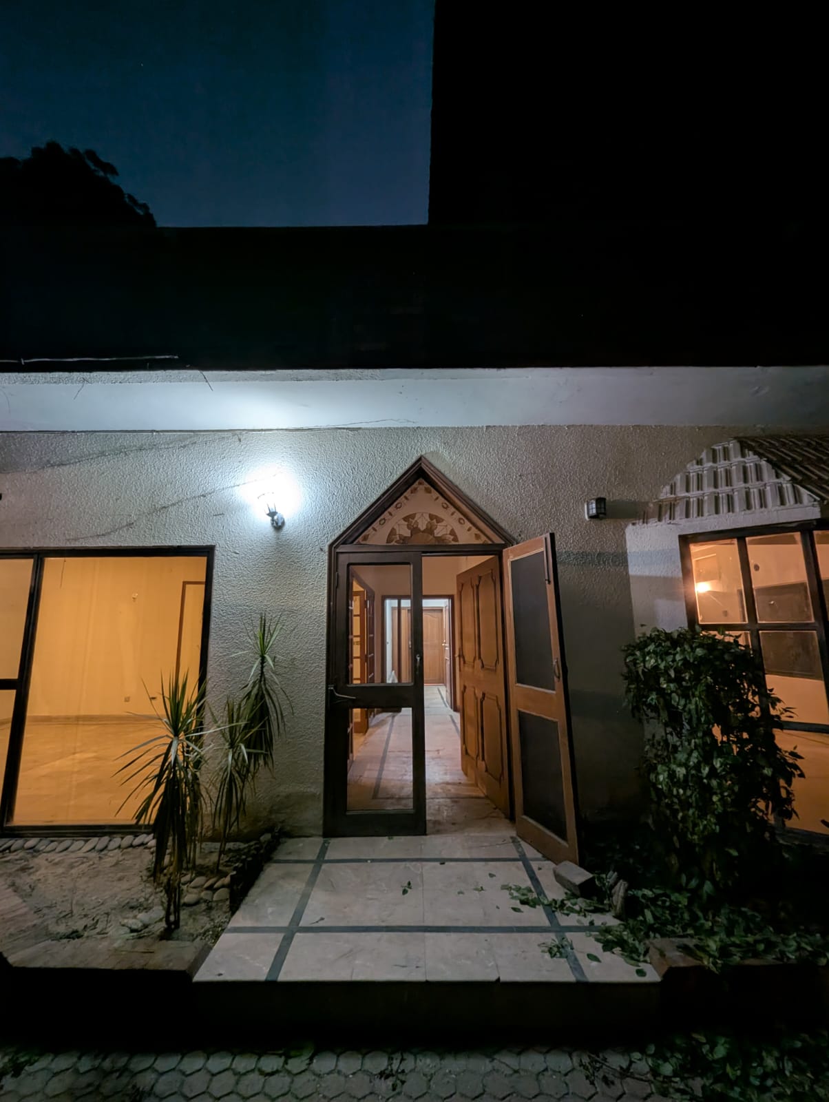 2 Kanal House for Sale on Arif Jan Road, Lahore Cantt