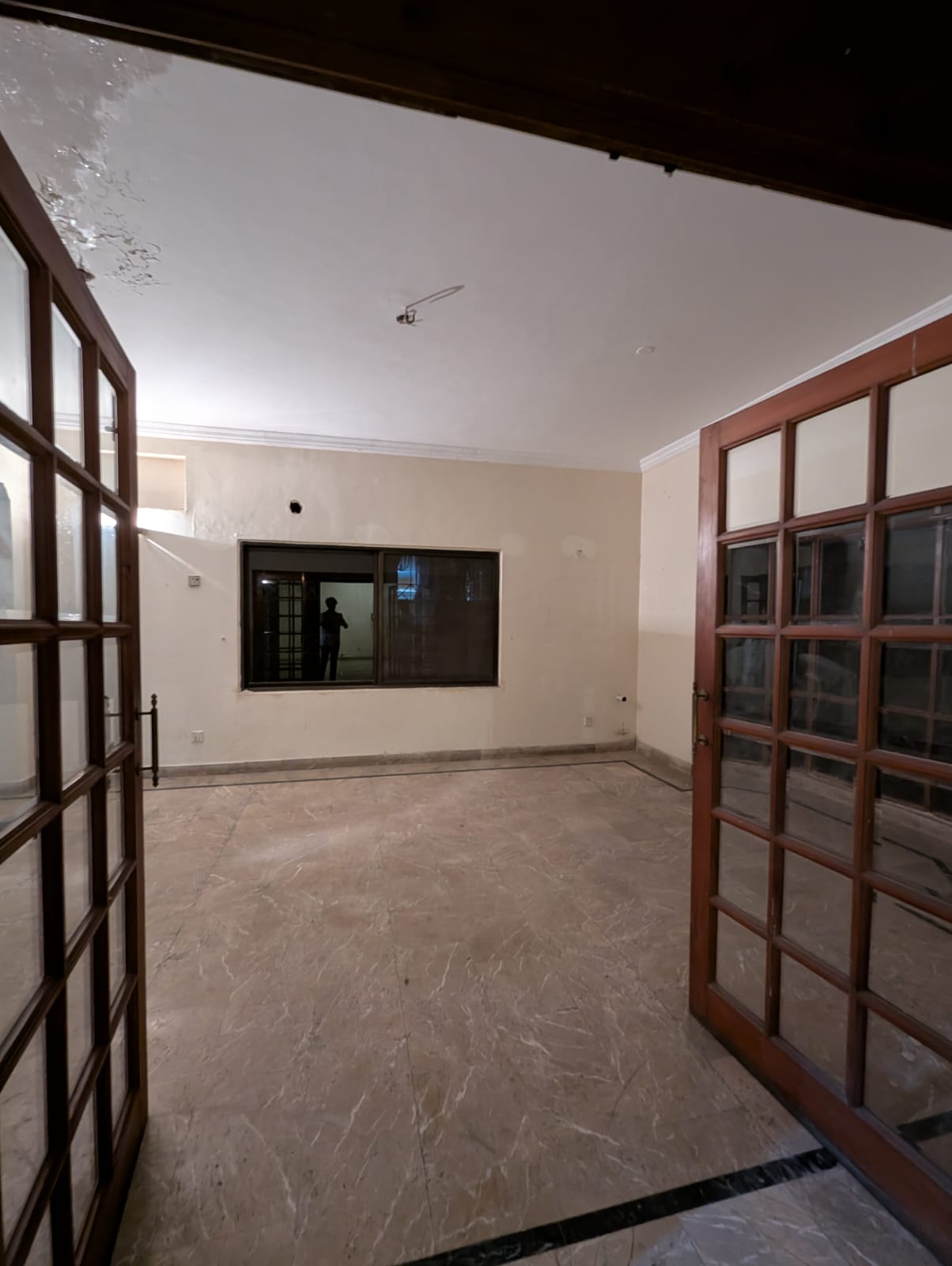 2 Kanal House for Sale on Arif Jan Road, Lahore Cantt