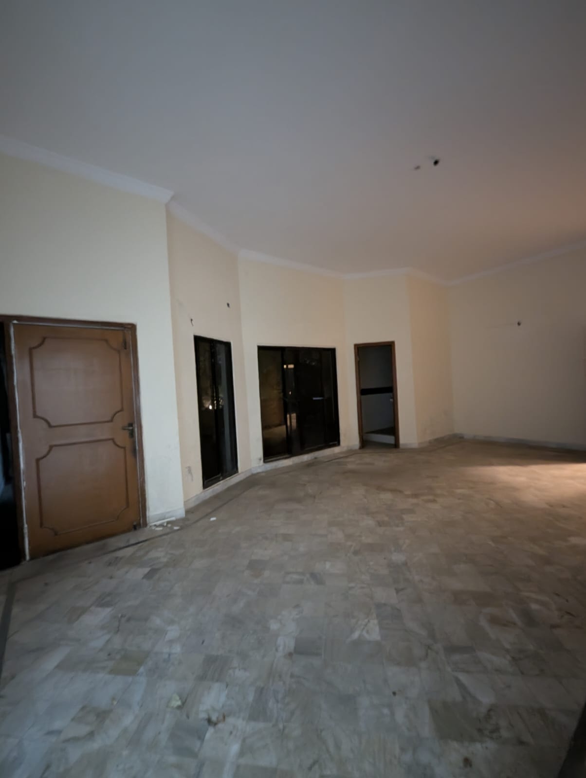 2 Kanal House for Sale on Arif Jan Road, Lahore Cantt