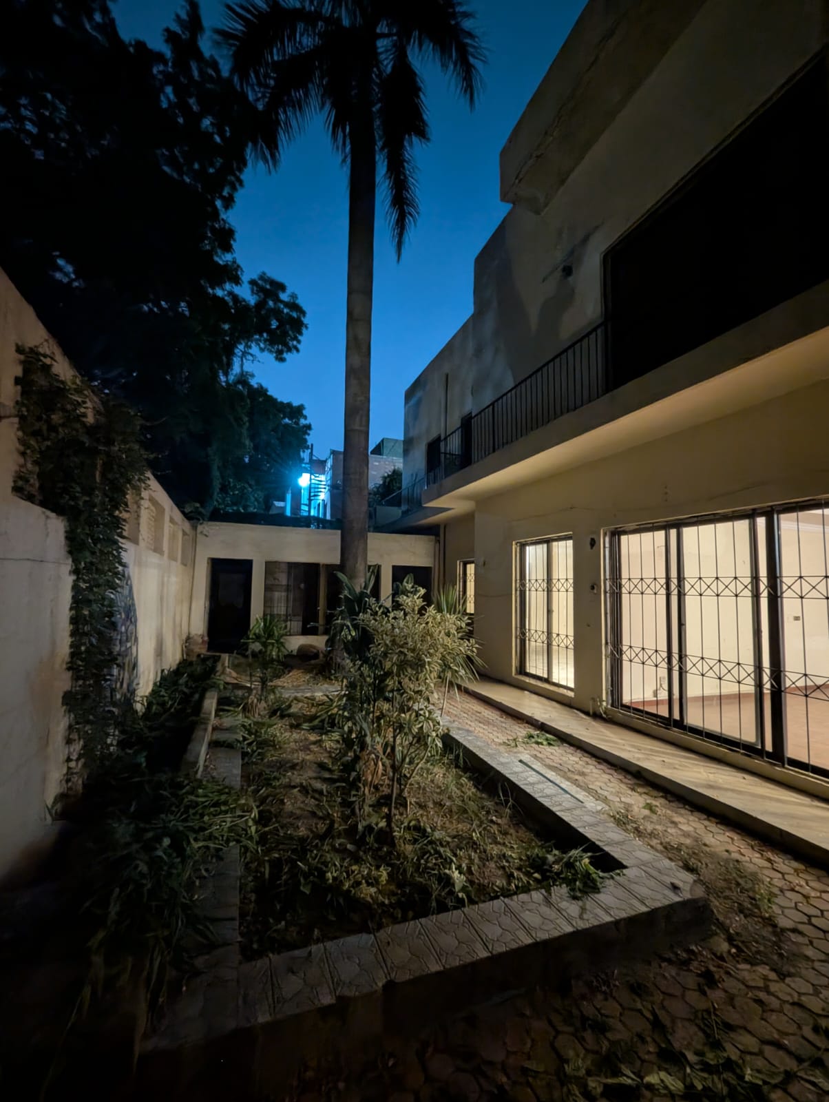 2 Kanal House for Sale on Arif Jan Road, Lahore Cantt