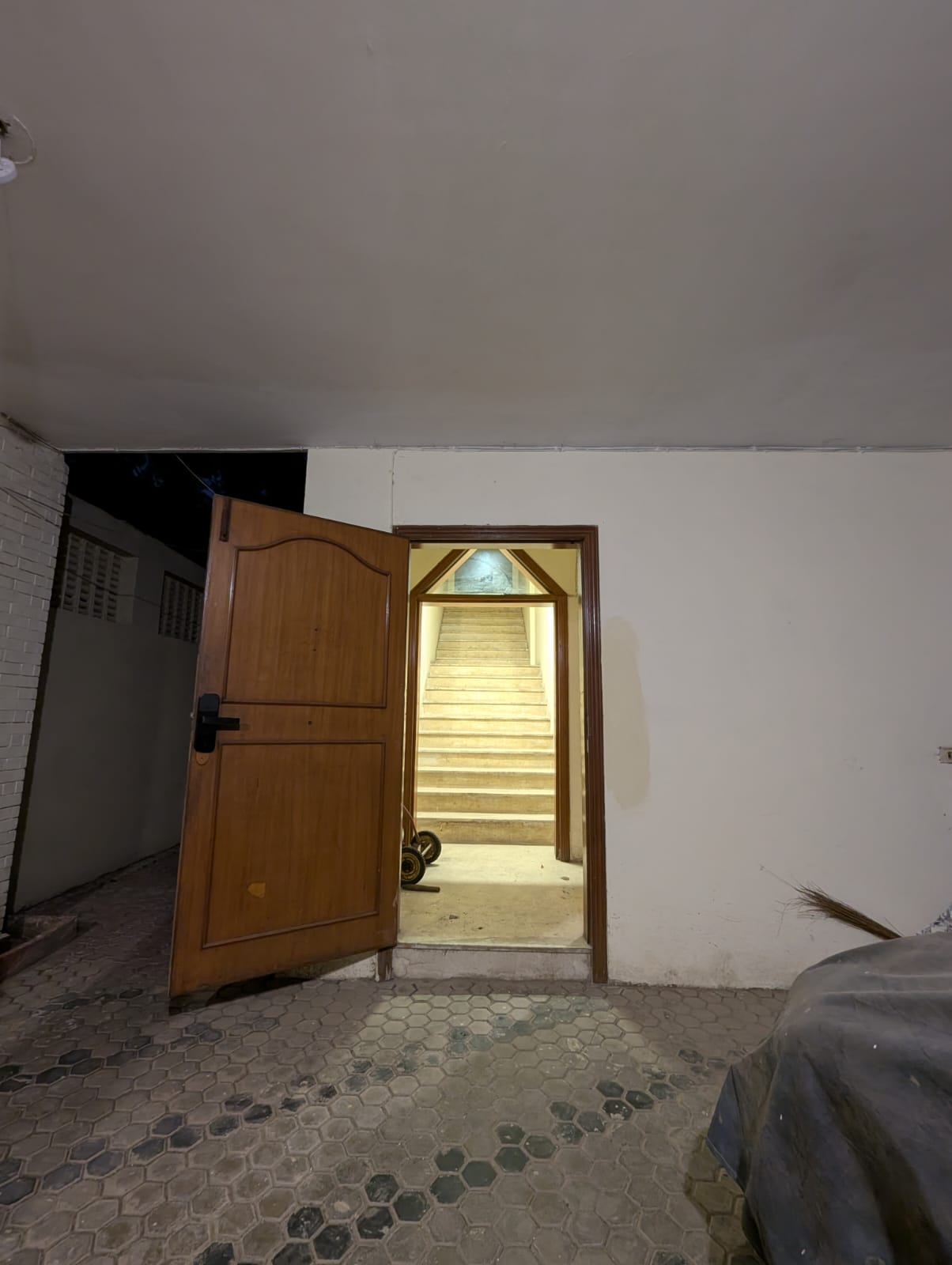 2 Kanal House for Sale on Arif Jan Road, Lahore Cantt