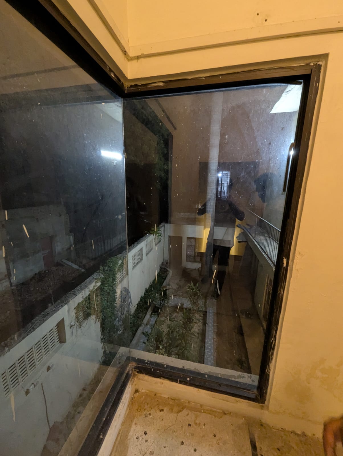 2 Kanal House for Sale on Arif Jan Road, Lahore Cantt